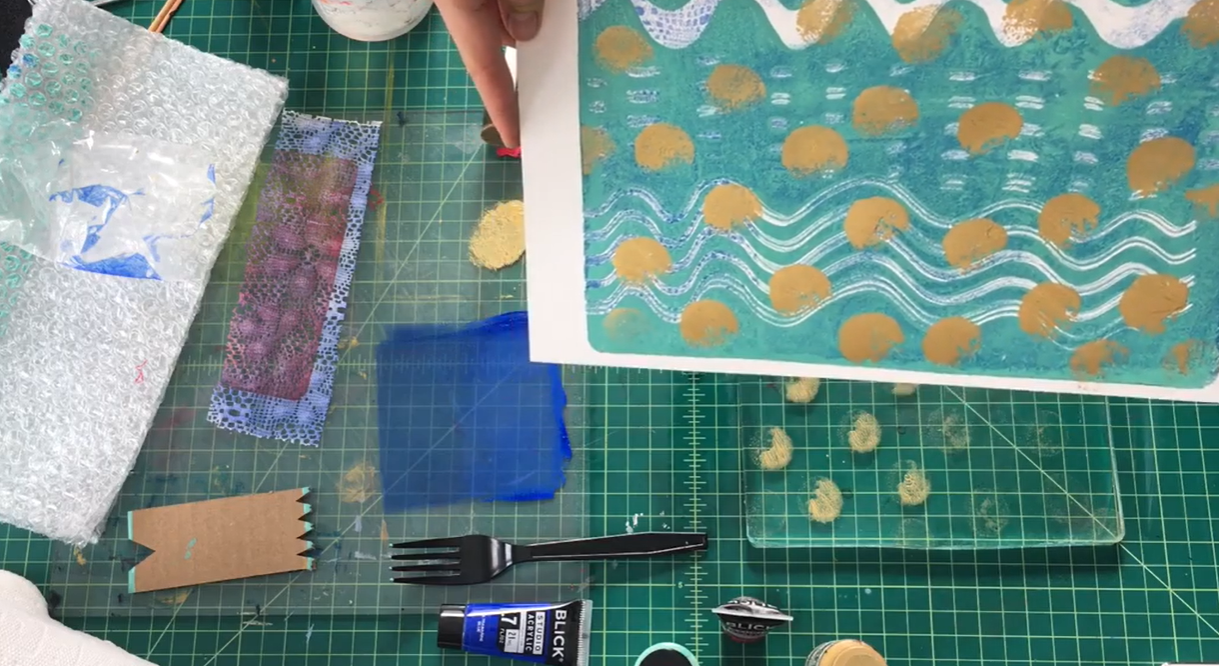 10 Surfaces To Gel Print On [Video]  Gelli printing art, Monoprint, Gelli  plate techniques