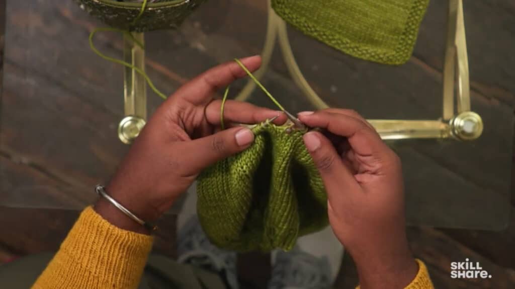 Crochet vs. Knitting: What's the Difference & How to Choose – Darn